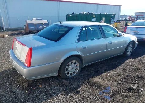 2008 Cadillac Dts 1Sc z USA, uszkodzony, nr VIN 1G6KD57Y58U141756